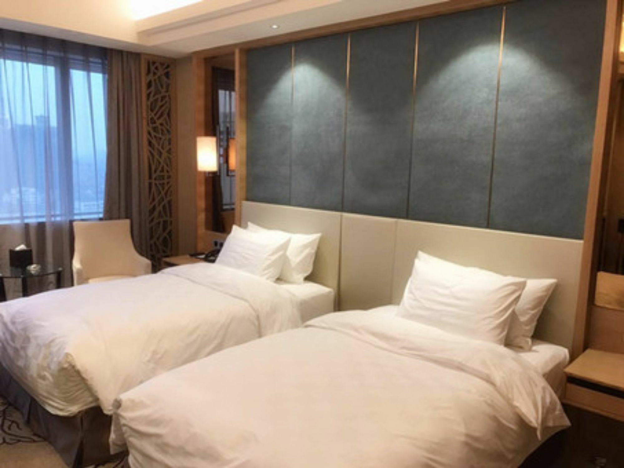 Jinan Luxury Blue Horizon Hotel المظهر الخارجي الصورة